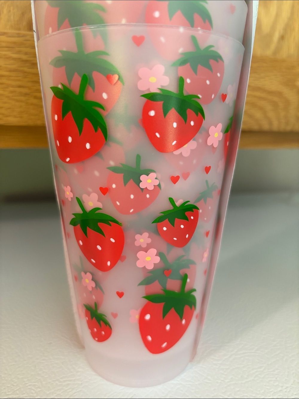 Strawberry Print Set of 8 Cup Set